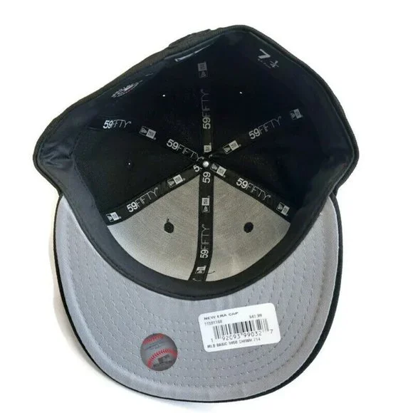59Fifty New Era Size 7 1/4 Chicago White Sox Fitted Hat Cap Basic Black On Black - Picture 6 of 7